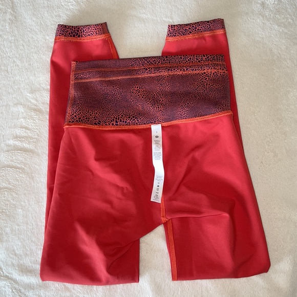 Lululemon new withdrawal TAG - Picture 5 of 5